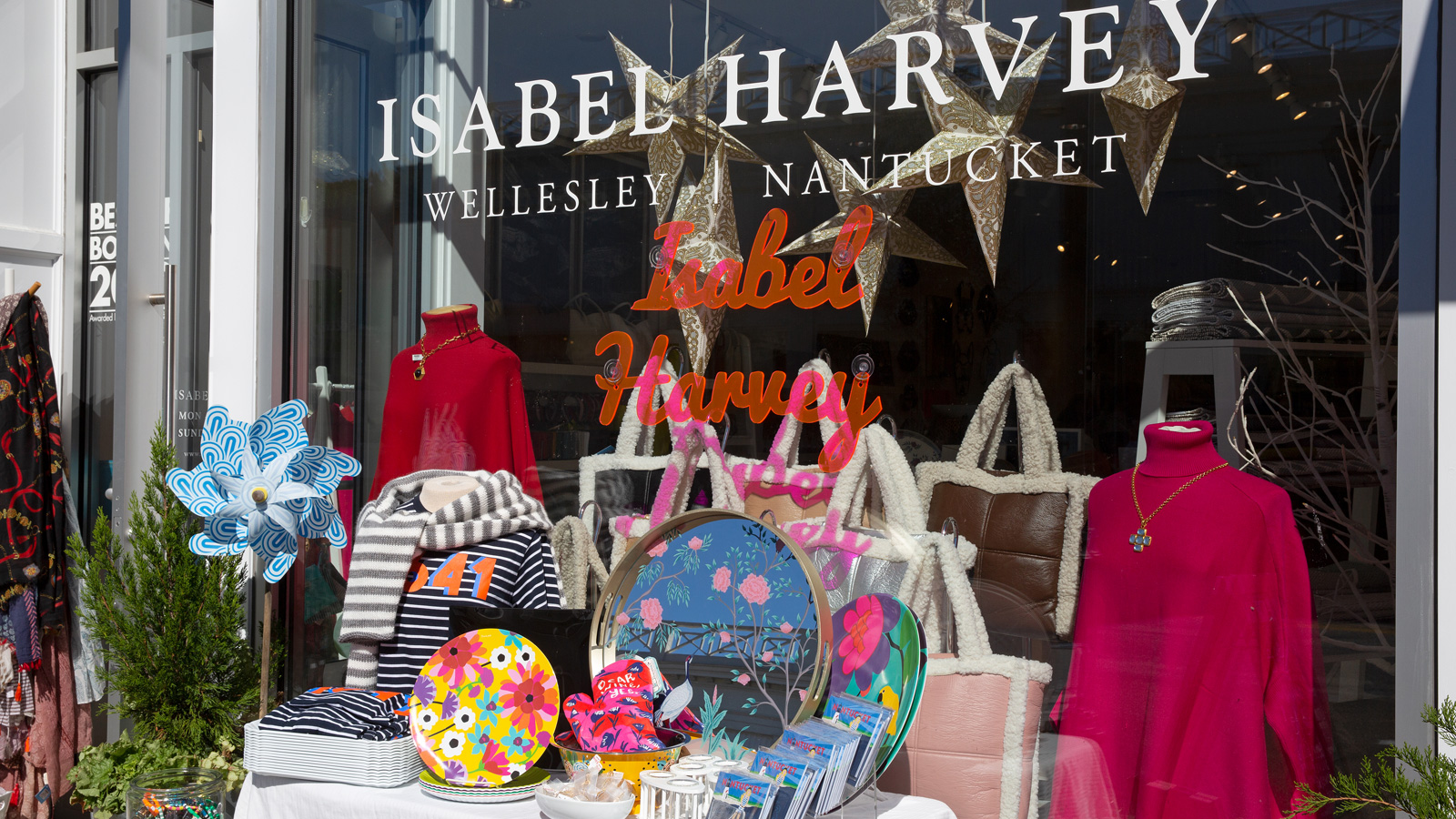 Shop window says Isabel Harvey, Wellesley, Nantucket